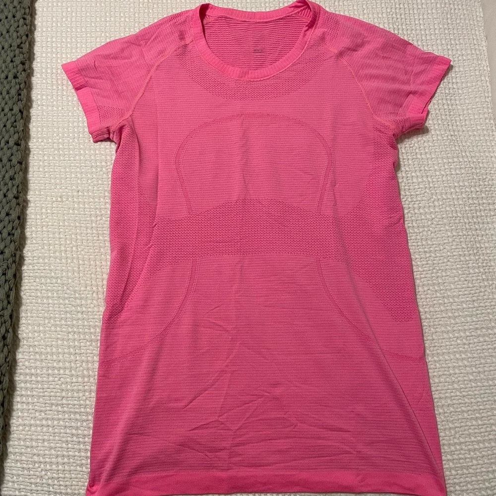 Lululemon athletic t-shirt